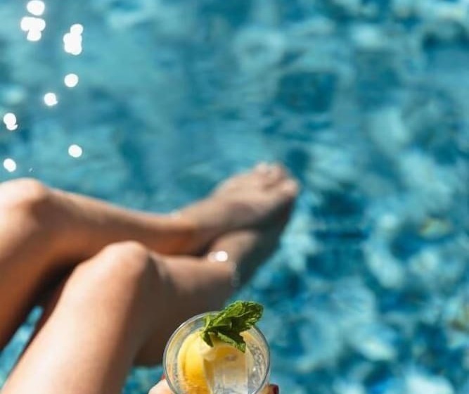 ベッドアンドブレックファースト Maison 1634   Parking, Petit Dejeuner Compris, Proche Centre, Climatisation, Piscine