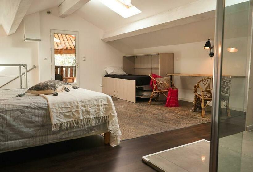 ペンション La Maison Des Artistes