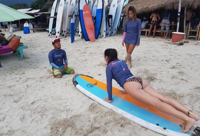مبيت وإفطار Tropical Sunday Bungalow   Surf And Stay