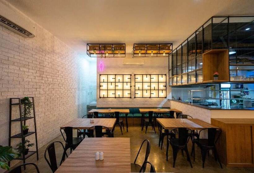 هتل Nunia Tamansari