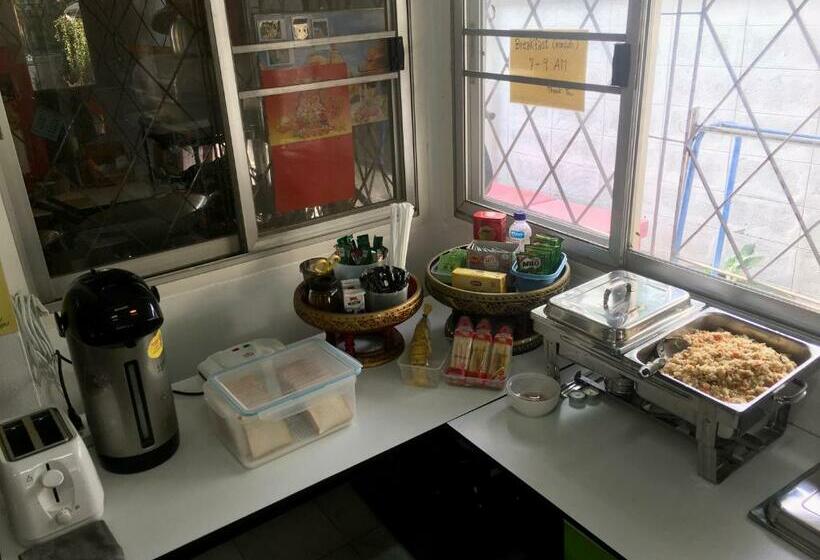 هاستل Baan Chang Guesthouse