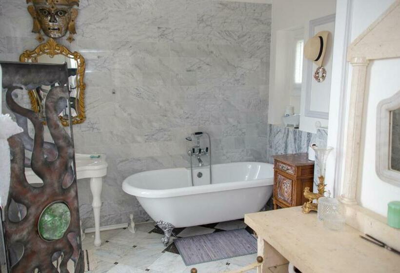 مبيت وإفطار Le Madrigal