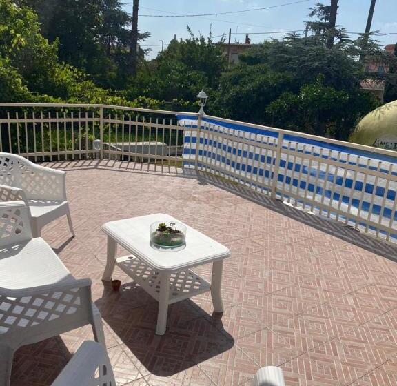 تختخواب و صبحانه Villa Delle Pleiadi