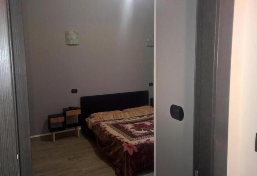 بنسيون Aquarium Room Fish And Gastropods