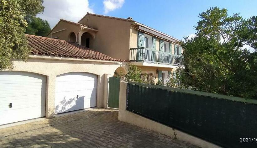 ペンション Logement Dans Une Pinède à Lambesc