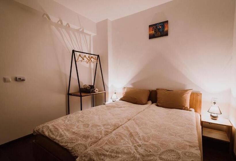 بنسيون Sunset Inn