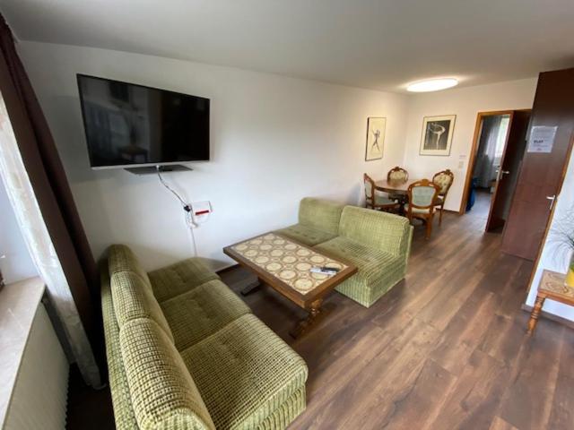 بنسيون Monteurswohnung Zimmerfrei Marktheidenfeld