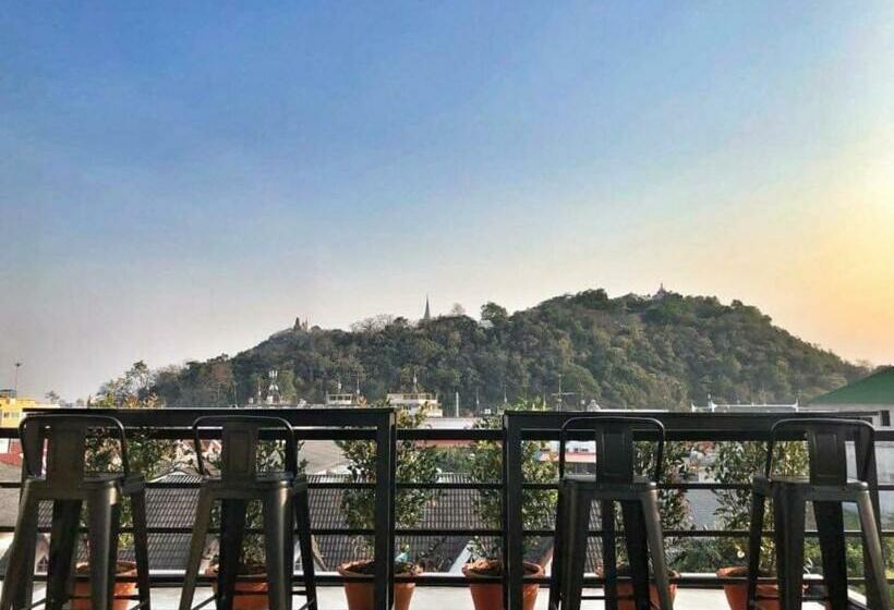 تختخواب و صبحانه Daad Fah Home And Cafe