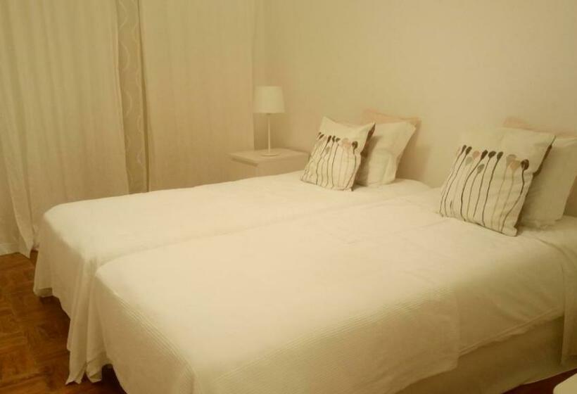 تختخواب و صبحانه Residencial Rita