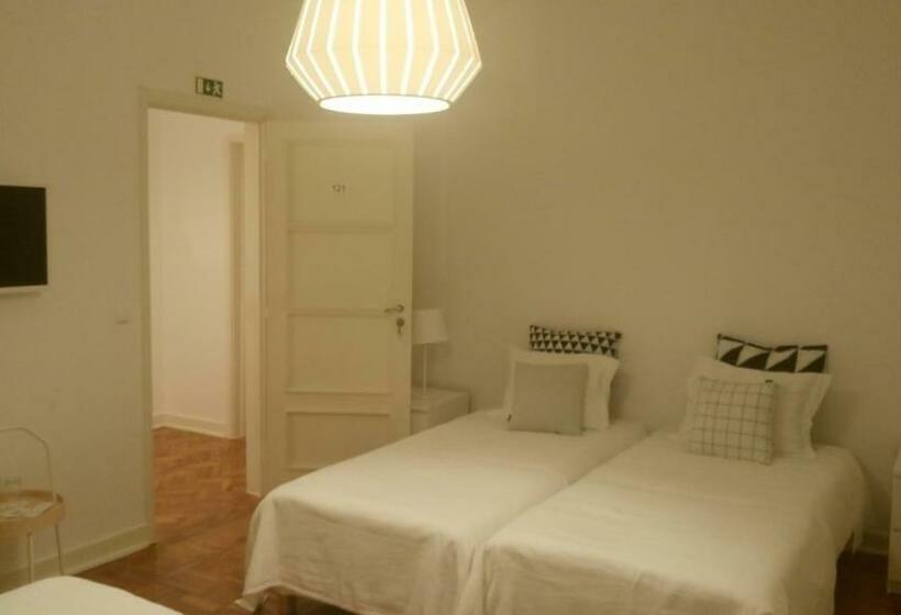 تختخواب و صبحانه Residencial Rita