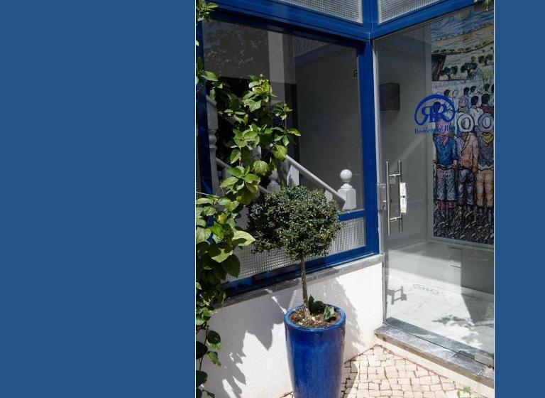 تختخواب و صبحانه Residencial Rita