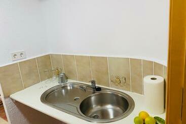هاستل Hostal Villa Senese