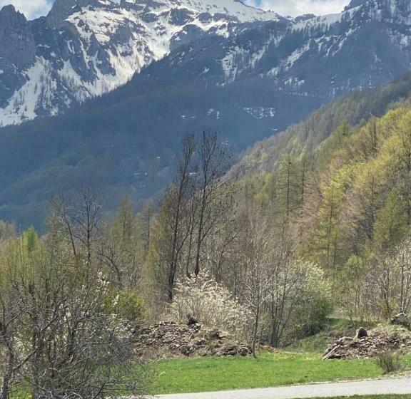 호스텔 Gîte Les 3 Cols