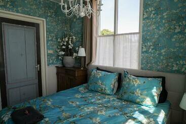 B&b  T Raethuys