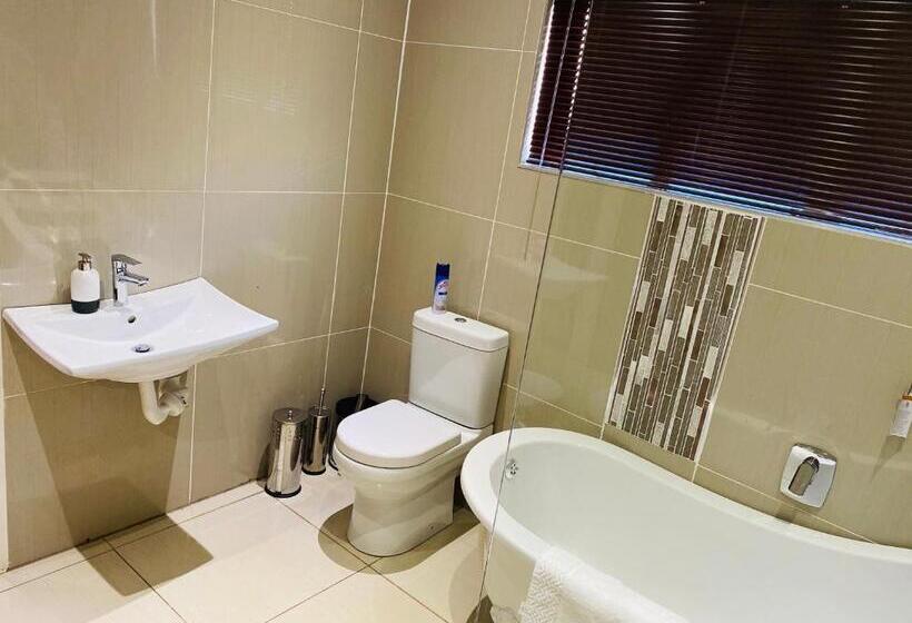 פנסיון River Valley Guest House