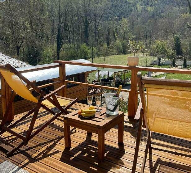 פנסיון Roulotte De Florette