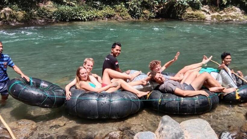 استراحتگاه Gino S Place   Guest House & Jungle Trekking