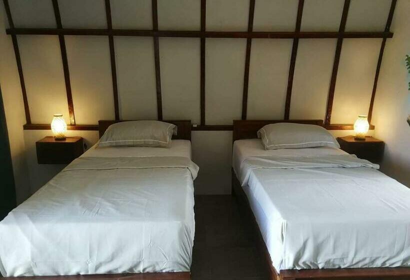 استراحتگاه Gino S Place   Guest House & Jungle Trekking