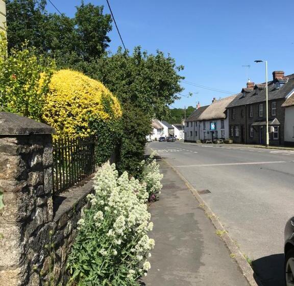 Tawburn House Boutique B & B