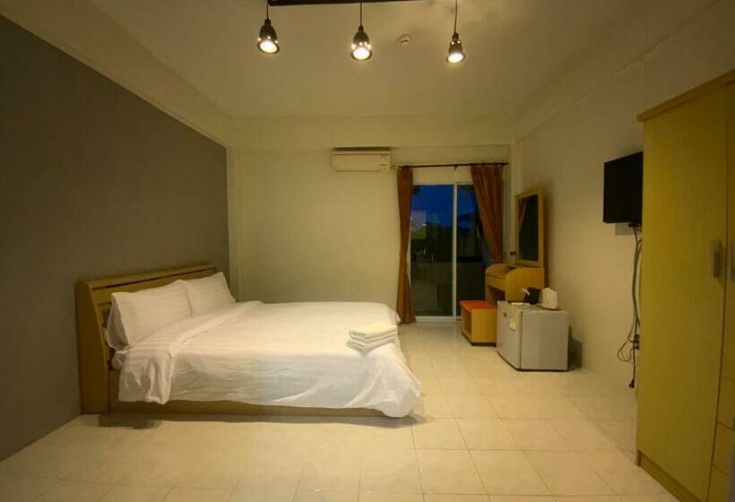 Uh Hostel