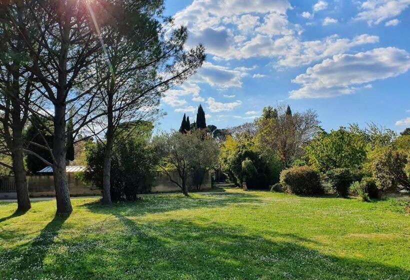Bed and Breakfast Aux Berges Du Pont Du Gard