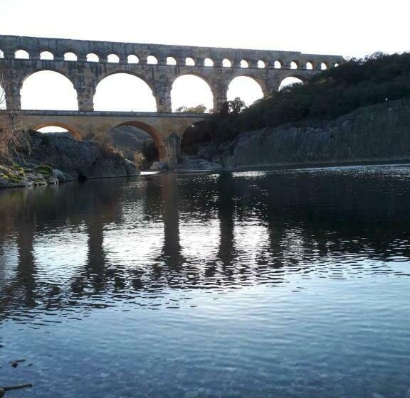 Bed and Breakfast Aux Berges Du Pont Du Gard