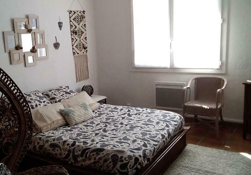 تختخواب و صبحانه Le Petit Patio