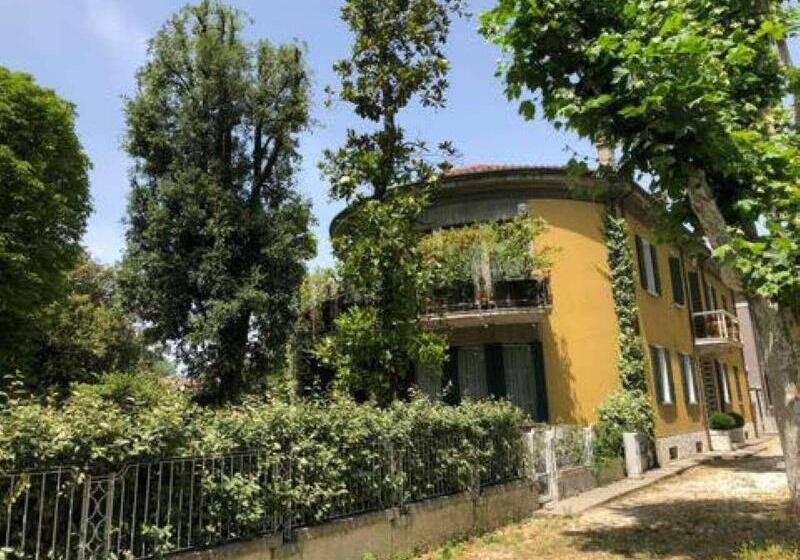 تختخواب و صبحانه Villa Mase
