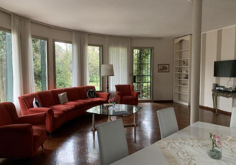 تختخواب و صبحانه Villa Mase