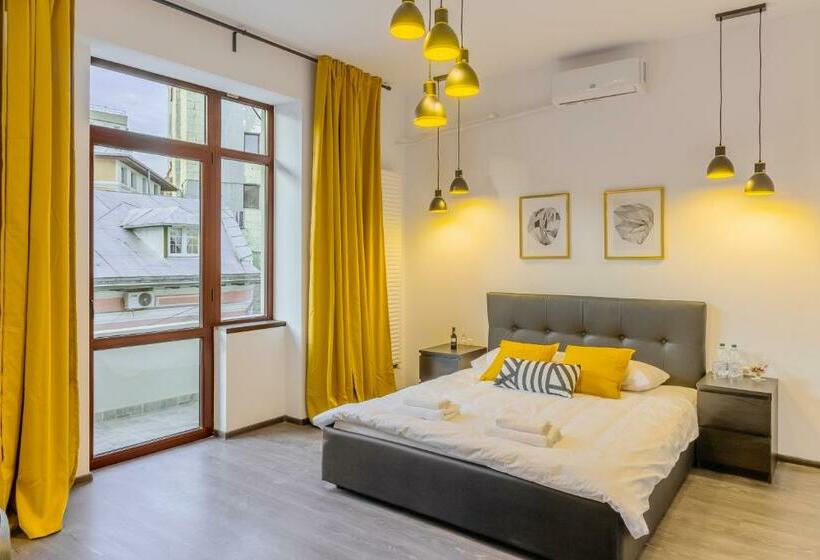 Château: Upscale Suites In Bucharest S Historical Center!