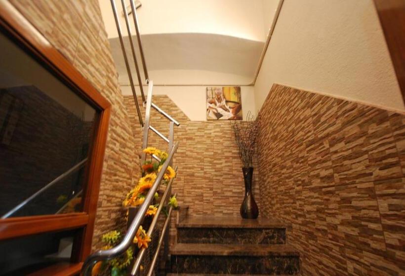 בית מלון כפרי Tres Leones