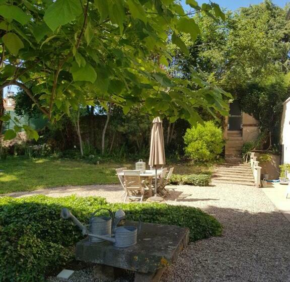 פנסיון Le Verger Moulins Yzeure