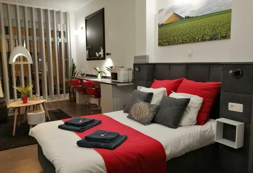 پانسیون The Romantic Waterloo Lion S Suite