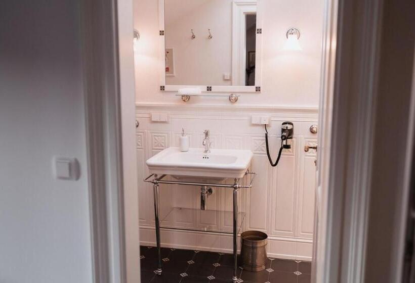 ホテル Das Betthupferl