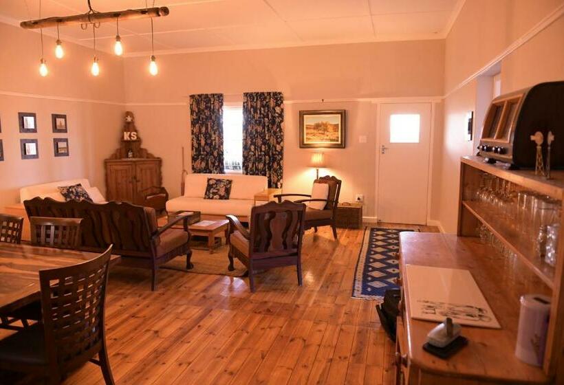 بنسيون Karoo Secret