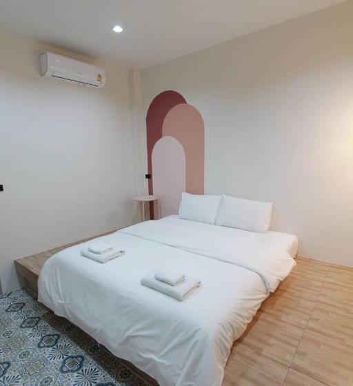 تختخواب و صبحانه Nararin Garden House