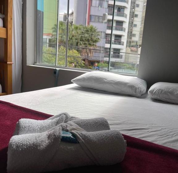 Esquina 8 Suítes Confort & Hostel