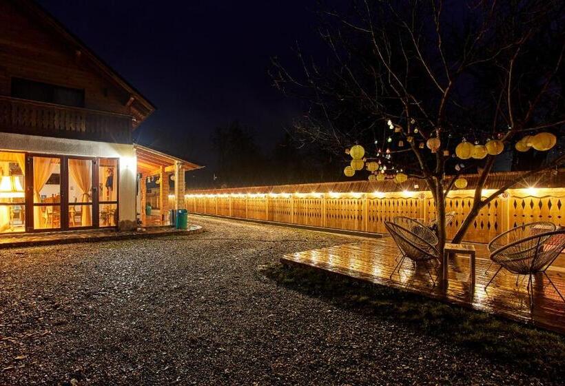 پانسیون Gradina Lu  Ion A Home Away From Home