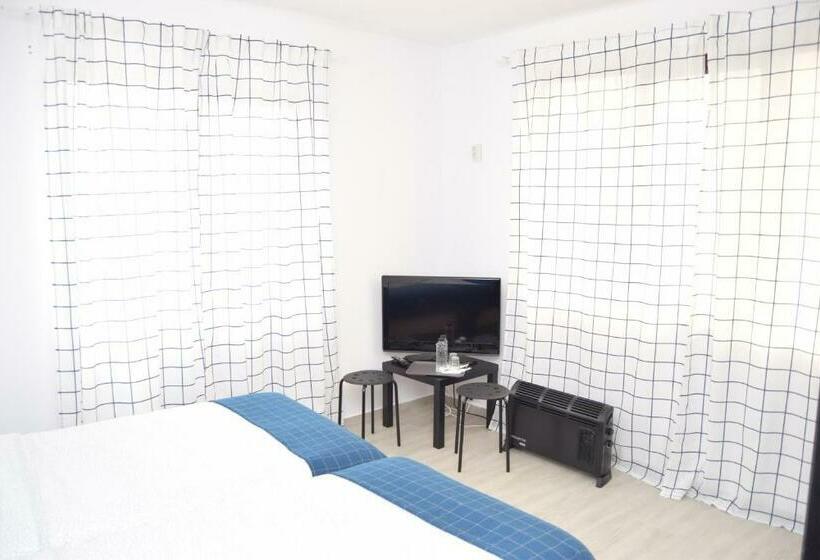 بنسيون Road Rooms