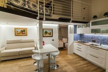 پانسیون Solimena House 44