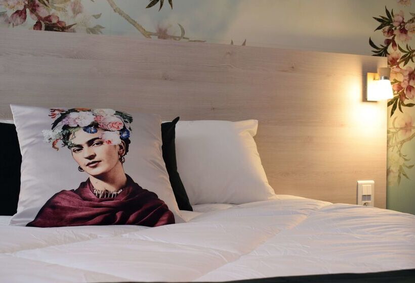 Brit Hotel Au Pays De Vitré