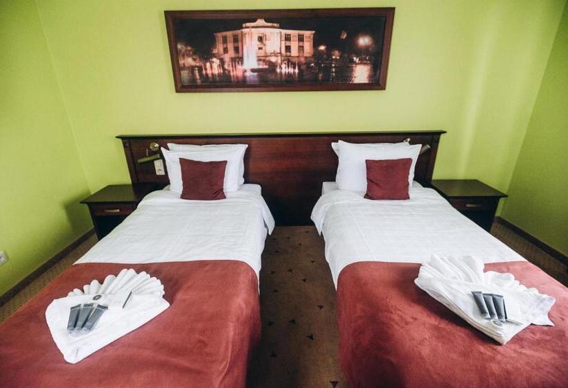 ホテル Dworek Magnat