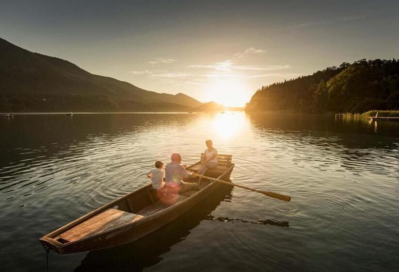 فندق Ebner S Waldhof Am See Resort & Spa