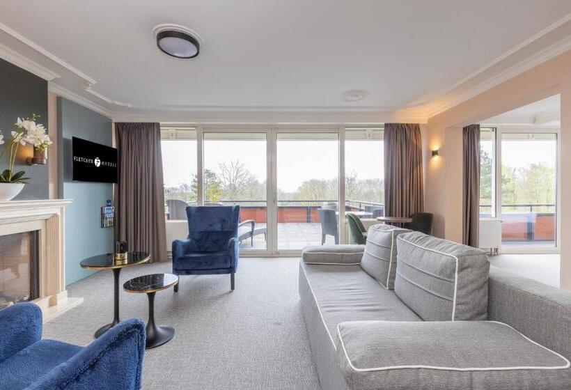 Fletcher Familiehotel De Hunzebergen