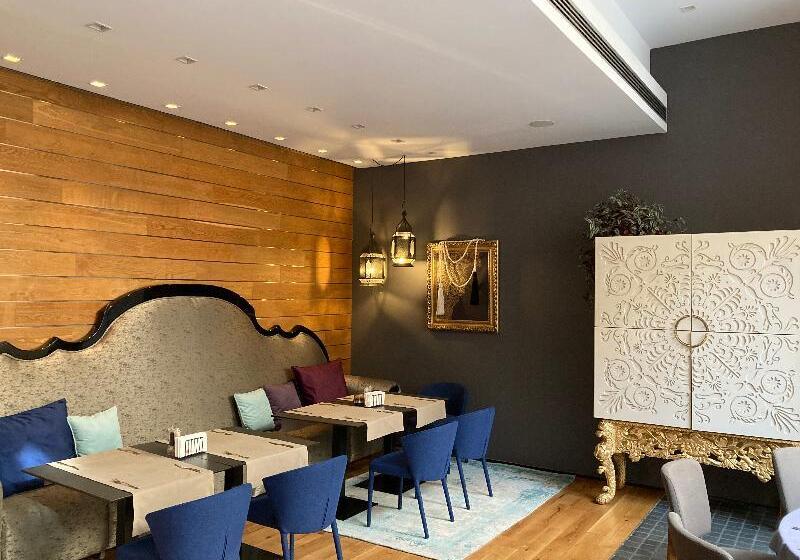 هتل Graffit Gallery Design