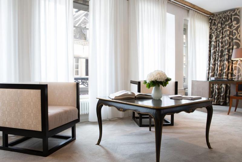 هتل Le Place D Armes   Relais & Châteaux
