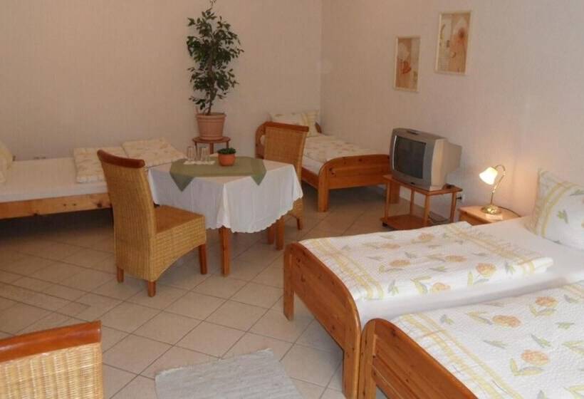 בית מלון כפרי Linde