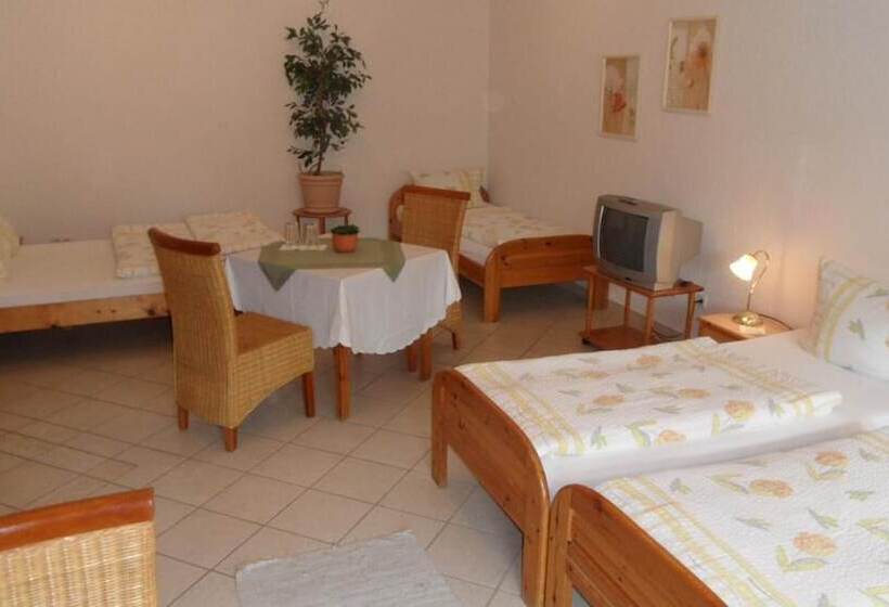 בית מלון כפרי Linde