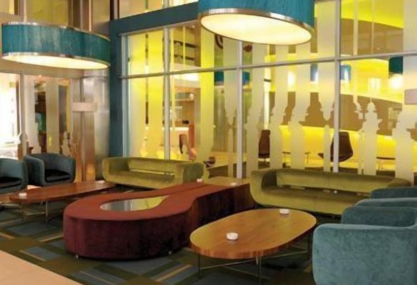 בית מלון כפרי Metcourt At Emperors Palace