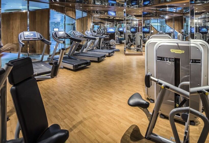 ホテル The Elysium Taksim